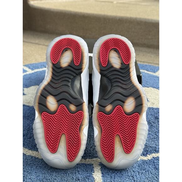 AIR JORDAN 11 RETRO LOW TUXEDO REVERSE CONCORD Size 7 528896 110 - Picture 6 of 11